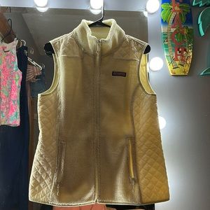 Vineyard Vines M sherpa vest